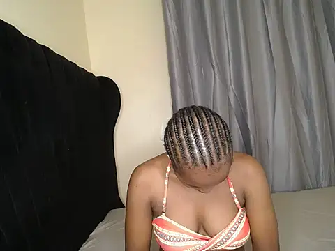 Snapshot of tasha_kimmy chatting on October 16, 2025, 4:30 pm tasha kimmy online show from October 16, 2025, 4:30 pm