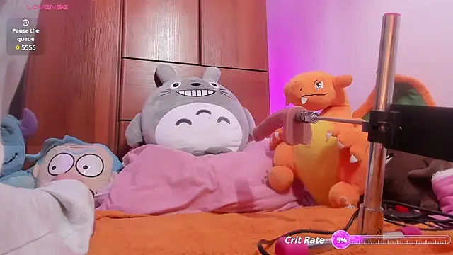 saralolo420 online show from October 12, 2025, 11:48 pm