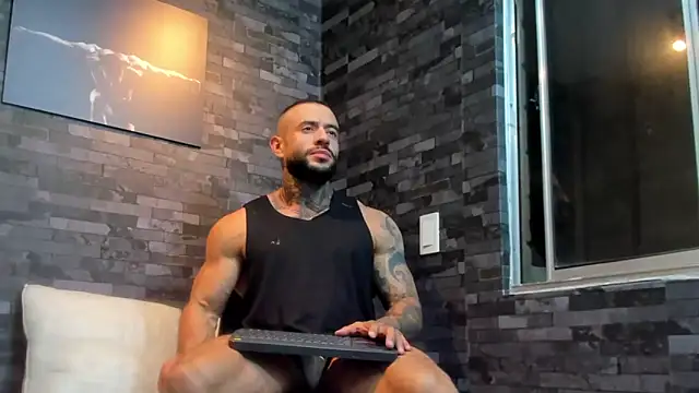 Snapshot of BruceDallas chatting on October 2, 2025, 12:28 am BruceDallas online show from October 2, 2025, 12:28 am