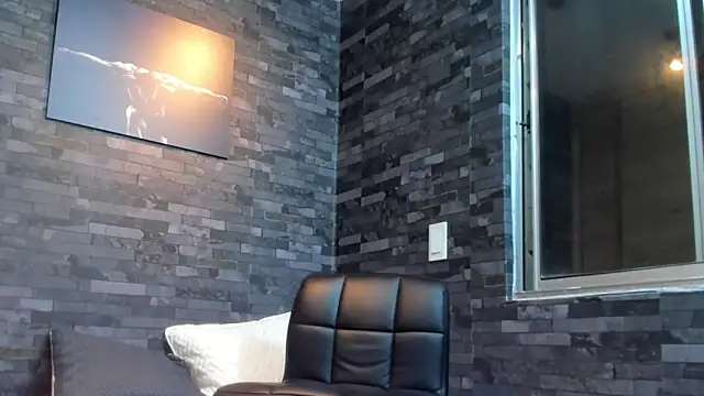 Snapshot of BruceDallas chatting on October 11, 2025, 11:14 pm BruceDallas online show from October 11, 2025, 11:14 pm