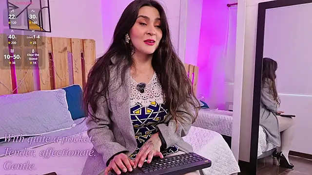 emily amaya online show from July 29, 2026, 8:40 pm