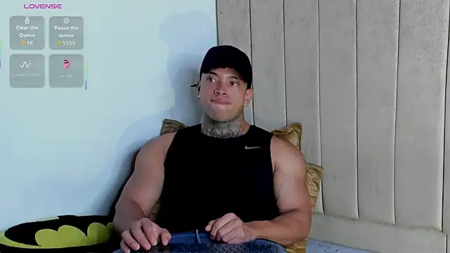 Stiven collins online show from May 19, 2026, 5:03 am
