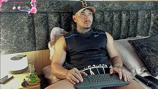 Stiven collins online show from August 8, 2026, 3:52 am