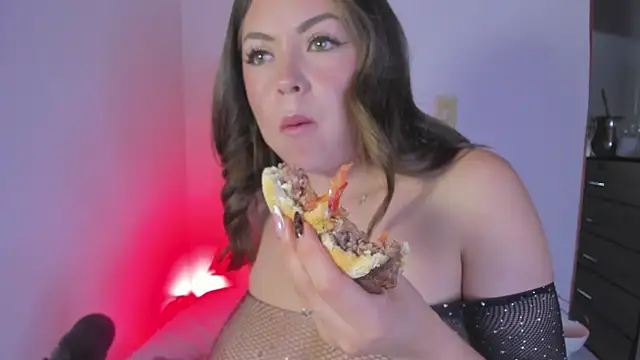 Snapshot of ale_blossom chatting on October 12, 2025, 1:37 am ale blossom online show from October 12, 2025, 1:37 am