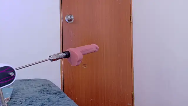 Snapshot of ale_blossom chatting on March 9, 2026, 5:06 pm ale blossom online show from March 9, 2026, 5:06 pm