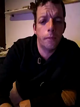 Knuffelstaaf123 online show from October 16, 2025, 1:50 am