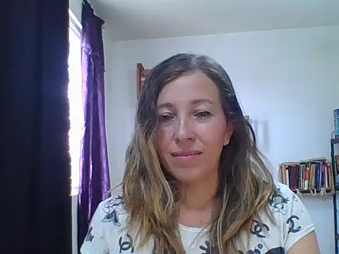 Snapshot of charlott_ponce chatting on September 19, 2025, 6:52 pm charlott ponce online show from September 19, 2025, 6:52 pm