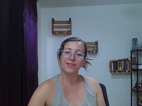 Snapshot of charlott_ponce chatting on September 22, 2025, 10:34 pm charlott ponce online show from September 22, 2025, 10:34 pm