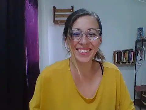 Snapshot of charlott_ponce chatting on September 26, 2025, 7:29 pm charlott ponce online show from September 26, 2025, 7:29 pm