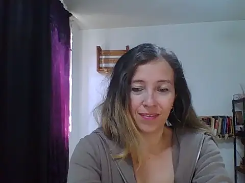 Snapshot of charlott_ponce chatting on October 30, 2025, 6:30 pm charlott ponce online show from October 30, 2025, 6:30 pm