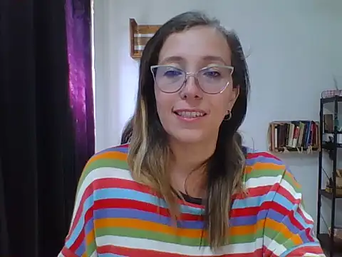 Snapshot of charlott_ponce chatting on November 3, 2025, 7:59 pm charlott ponce online show from November 3, 2025, 7:59 pm