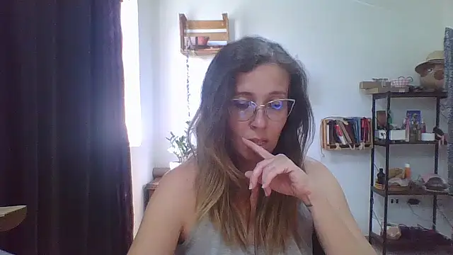 Snapshot of charlott_ponce chatting on February 19, 2026, 7:54 pm charlott ponce online show from February 19, 2026, 7:54 pm