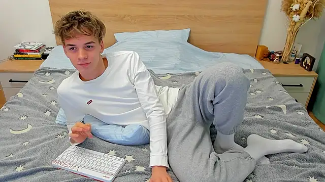 Fandi 777 online show from December 10, 2024, 8:08 am