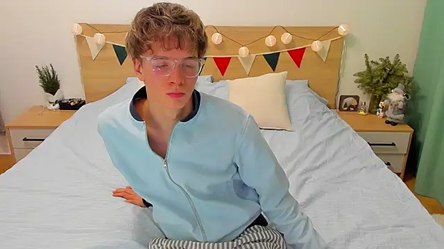 Fandi 777 online show from January 12, 2025, 5:44 pm