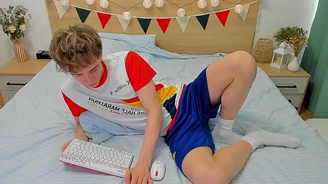 Fandi 777 online show from March 11, 2025, 7:04 am