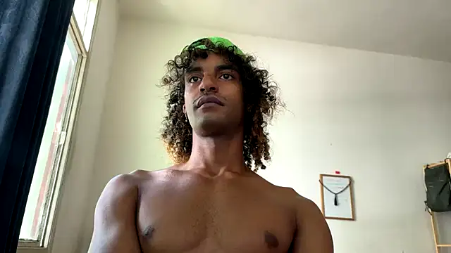 Snapshot of gerson173Hugo chatting on February 12, 2026, 12:44 pm gerson173Hugo online show from February 12, 2026, 12:44 pm