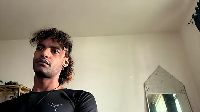 Snapshot of gerson173Hugo chatting on March 5, 2026, 12:01 pm gerson173Hugo online show from March 5, 2026, 12:01 pm