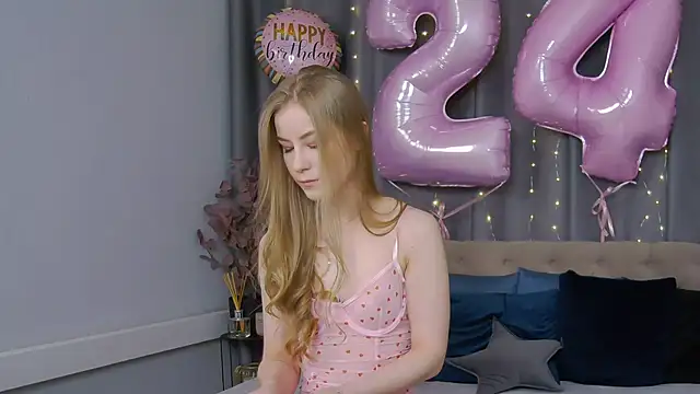 VioletiSwone online show from January 16, 2025, 5:21 am