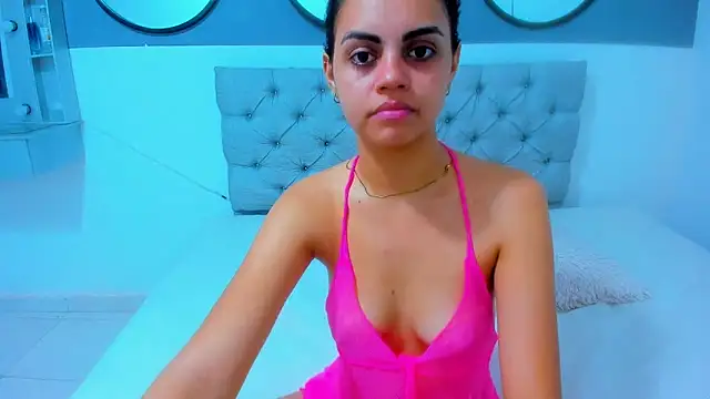 Sara valentina2 online show from March 7, 2025, 3:18 pm