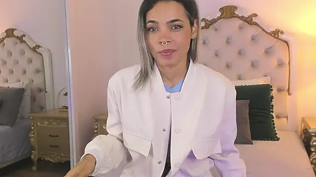 lexa 25  online show from February 2, 2026, 12:04 pm