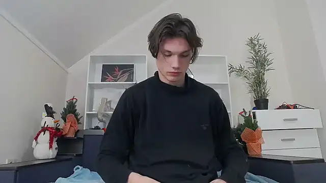 CalvinCay online show from December 27, 2024, 8:18 pm