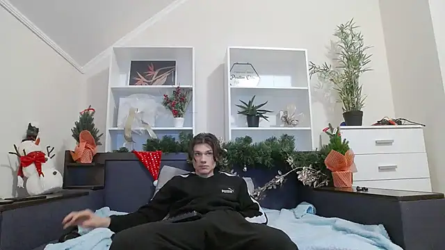 CalvinCay online show from December 30, 2024, 7:53 pm