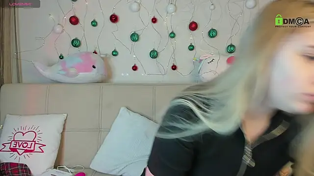 Snapshot of Mery_Haily chatting on December 18, 2024, 1:56 pm Mery Haily online show from December 18, 2024, 1:56 pm