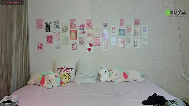 Snapshot of Mery_Haily chatting on March 5, 2025, 8:32 am Mery Haily online show from March 5, 2025, 8:32 am