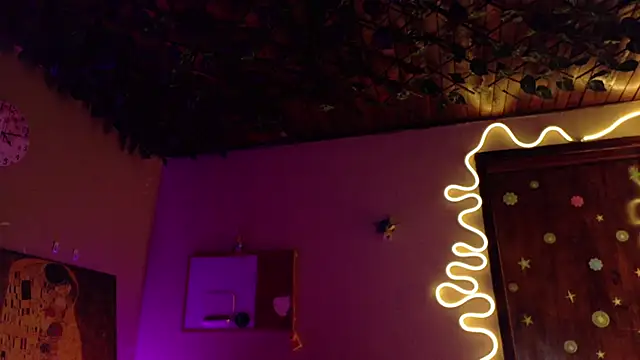 maryberry   online show from November 25, 2025, 9:59 pm