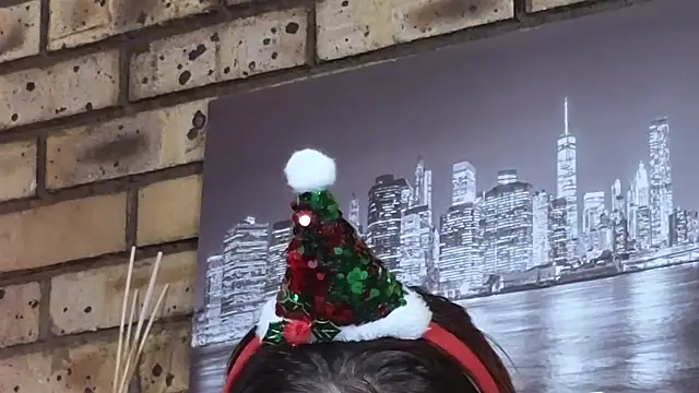 Astoria Moon online show from December 20, 2025, 12:12 pm