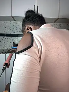 Bella045 online show from April 3, 2026, 10:02 am