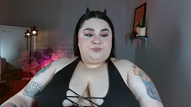 tiffany laurens online show from June 14, 2026, 3:19 am