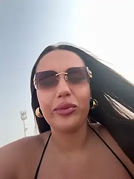 Snapshot of Syka0001 chatting on November 5, 2025, 10:48 am Syka0001 online show from November 5, 2025, 10:48 am