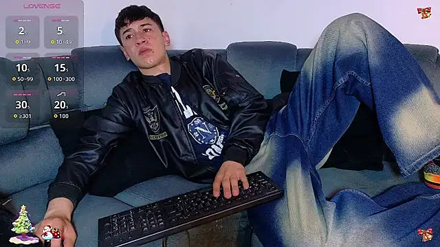 Mr daren  online show from December 17, 2025, 8:04 pm