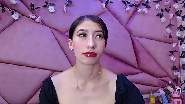 Snapshot of LilithCooperr_ chatting on February 10, 2025, 9:58 pm LilithCooperr  online show from February 10, 2025, 9:58 pm