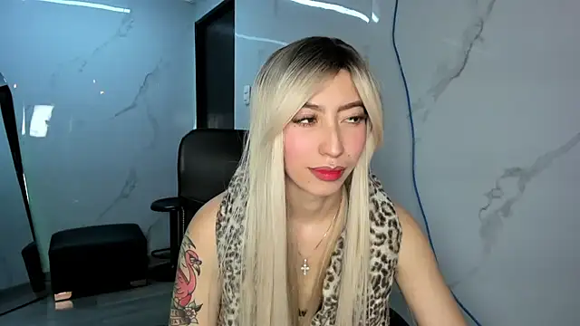 Snapshot of LilithCooperr_ chatting on October 10, 2025, 9:36 pm LilithCooperr  online show from October 10, 2025, 9:36 pm