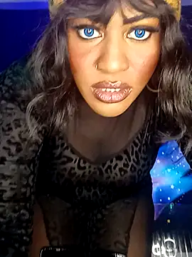 Snapshot of AmazonianMistress chatting on December 11, 2024, 10:16 pm AmazonianMistress online show from December 11, 2024, 10:16 pm