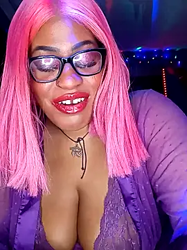 Snapshot of AmazonianMistress chatting on January 3, 2025, 7:38 am AmazonianMistress online show from January 3, 2025, 7:38 am