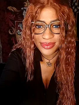 Snapshot of AmazonianMistress chatting on January 14, 2025, 2:19 am AmazonianMistress online show from January 14, 2025, 2:19 am