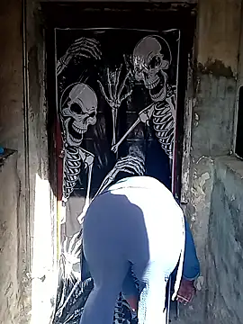 AmazonianMistress online show from October 2, 2025, 5:20 pm