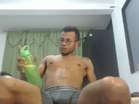 Snapshot of grandominantex1 chatting on February 16, 2025, 2:09 am grandominantex1 online show from February 16, 2025, 2:09 am