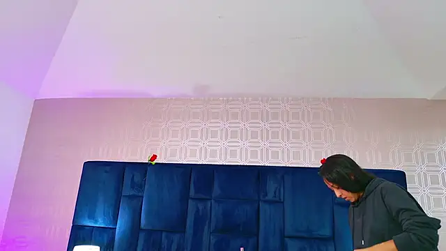 AnyLeonhard online show from October 13, 2025, 7:58 pm