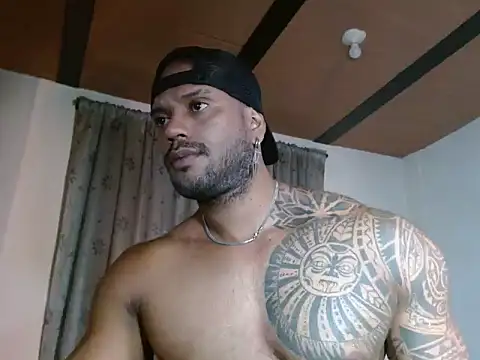 Snapshot of manolofitt chatting on May 4, 2026, 2:02 pm manolofitt online show from May 4, 2026, 2:02 pm