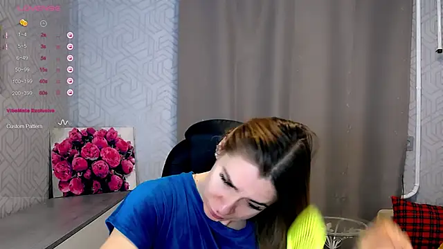 Snapshot of Naughty__Megan chatting on January 27, 2025, 4:52 am Naughty Megan online show from January 27, 2025, 4:52 am