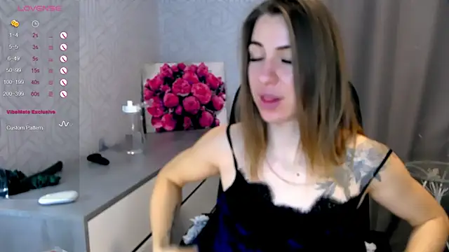 Snapshot of Naughty__Megan chatting on January 31, 2025, 8:43 am Naughty Megan online show from January 31, 2025, 8:43 am