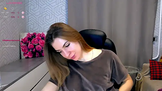 Snapshot of Naughty__Megan chatting on February 14, 2025, 5:09 am Naughty Megan online show from February 14, 2025, 5:09 am
