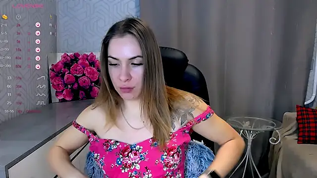 Snapshot of Naughty__Megan chatting on February 14, 2025, 3:58 pm Naughty Megan online show from February 14, 2025, 3:58 pm