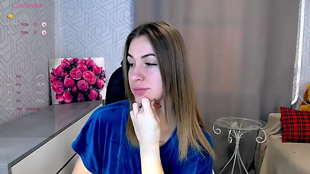 Snapshot of Naughty__Megan chatting on February 18, 2025, 7:10 am Naughty Megan online show from February 18, 2025, 7:10 am