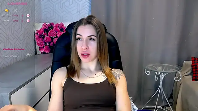 Snapshot of Naughty__Megan chatting on February 18, 2025, 4:05 pm Naughty Megan online show from February 18, 2025, 4:05 pm
