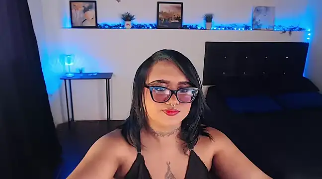 Snapshot of LiaScarlett chatting on December 20, 2024, 6:45 pm LiaScarlett online show from December 20, 2024, 6:45 pm